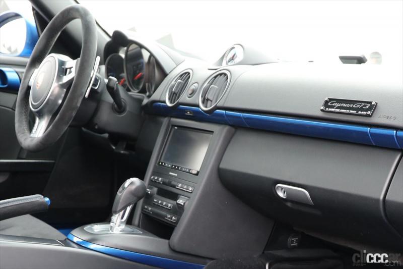 「タイムアタックマシンを祖に持つM’s Cayman GT3 Street Ver.のエアロボディキット【東京オートサロン2021】」の19枚目の画像