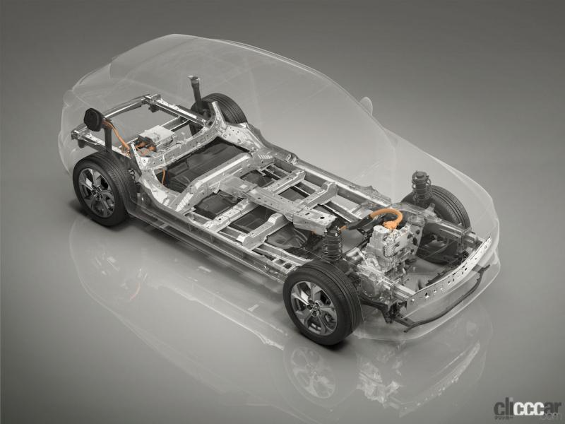 「マツダ初の量産EV「MX-30 EV MODEL」は、航続距離256km・価格は451万円〜495万円」の8枚目の画像