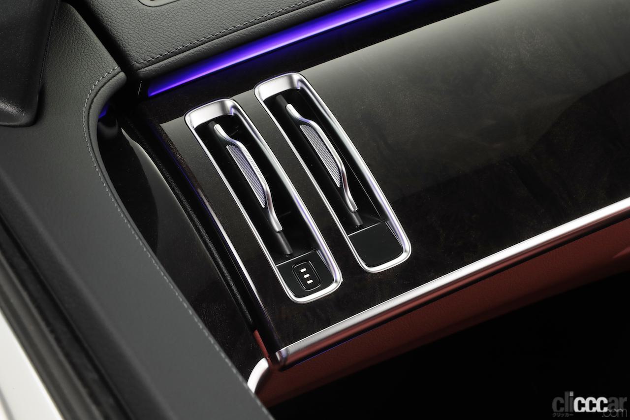Mercedes Benz 11 画像 インパネに縦型タブレットのようなディスプレイを配置し 快適なシートを備えた新型メルセデス ベンツ Sクラス Clicccar Com