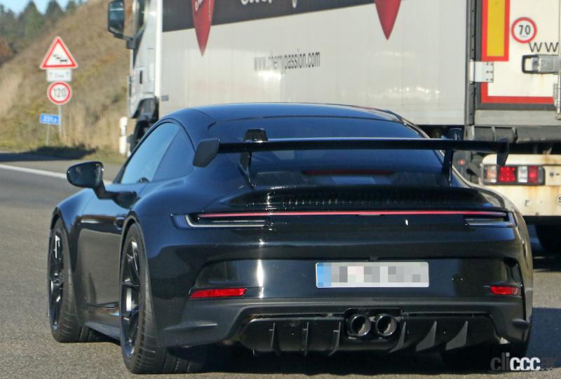 「謎の予告画像をポルシェが公開。2月16日に新型「911 GT3」が発表か!?」の7枚目の画像