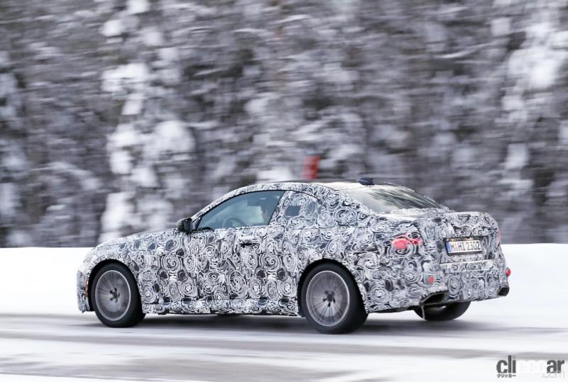 「345馬力の新グレード「M245i」設定。BMW 2シリーズクーペ次期型をキャッチ！」の7枚目の画像