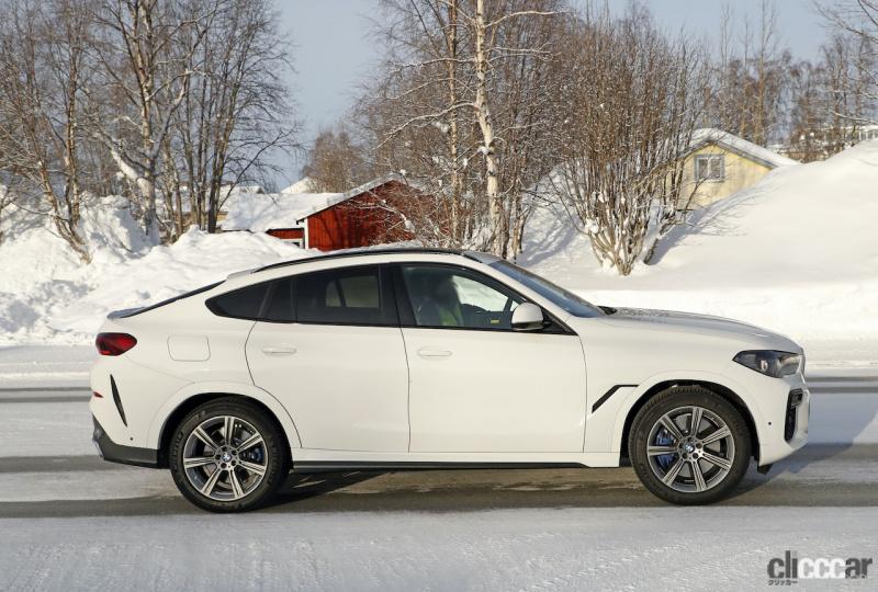 「デュアル湾曲ディスプレイを確認！　BMW X6改良型、室内も大刷新へ」の9枚目の画像