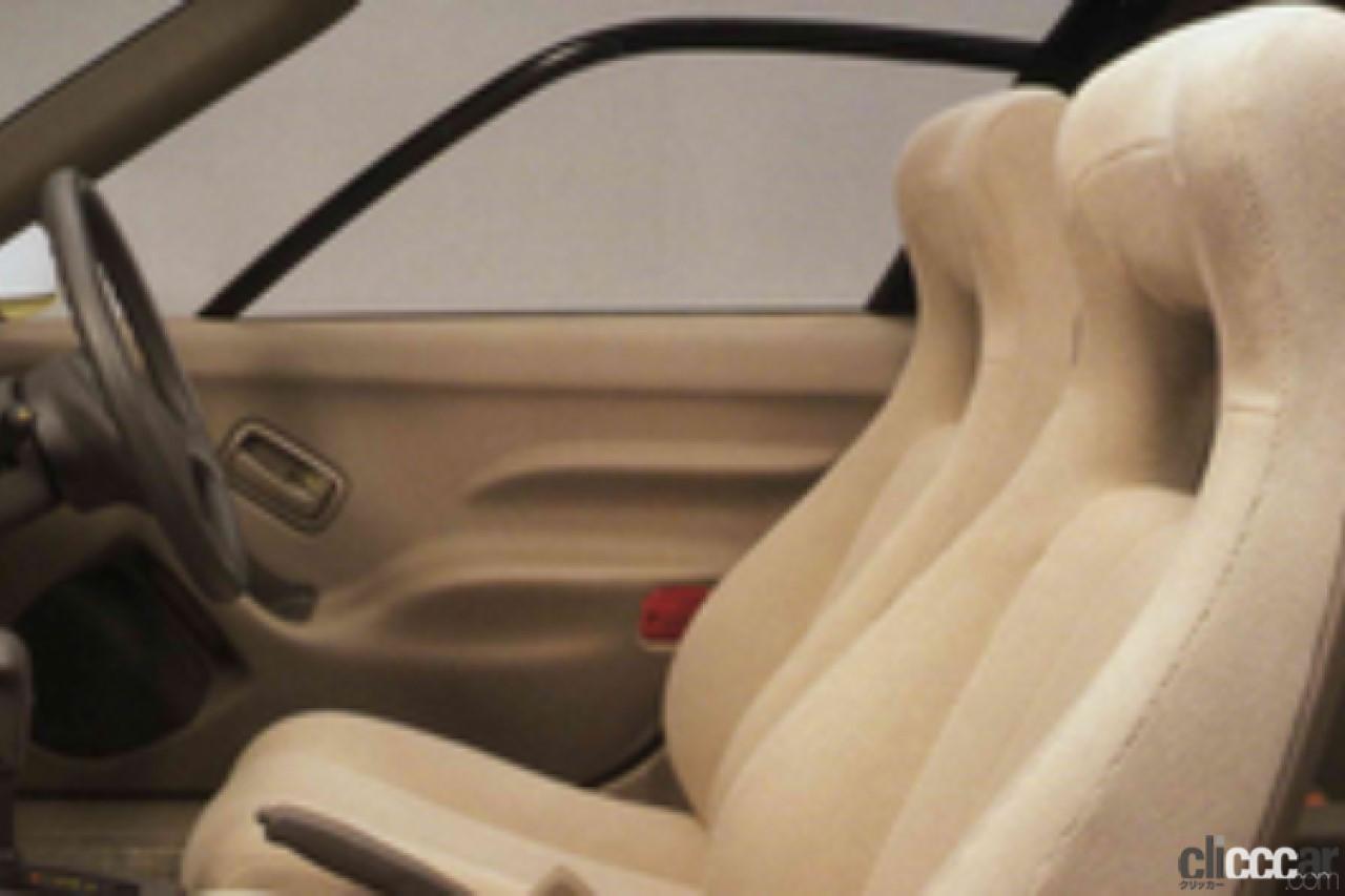1990年セラ 内装 画像 国際女性デー 国産量産車初のガルウィングドアを採用したトヨタ セラがデビュー 今日は何の日 3月8日 Clicccar Com