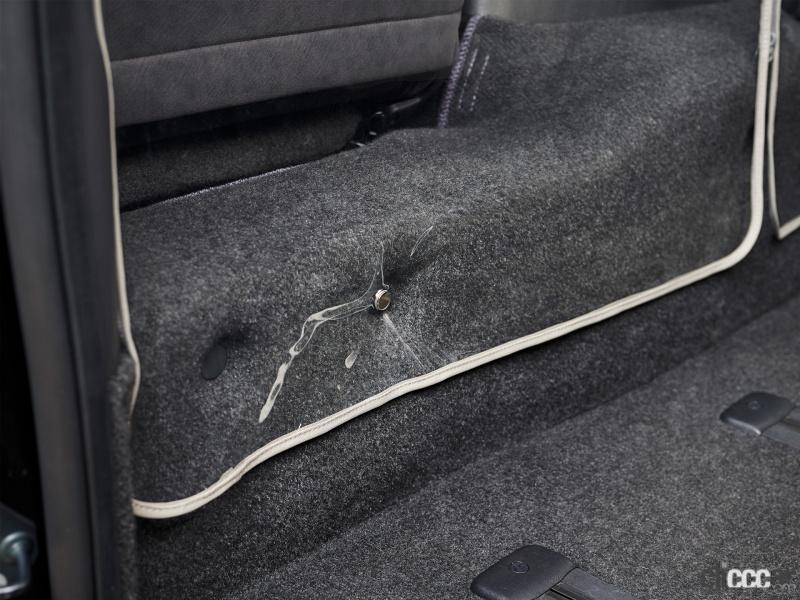「トヨタがハイエースに装着できる純正用品の「飛沫感染対策セパレータ」を2万7500円で発売」の4枚目の画像