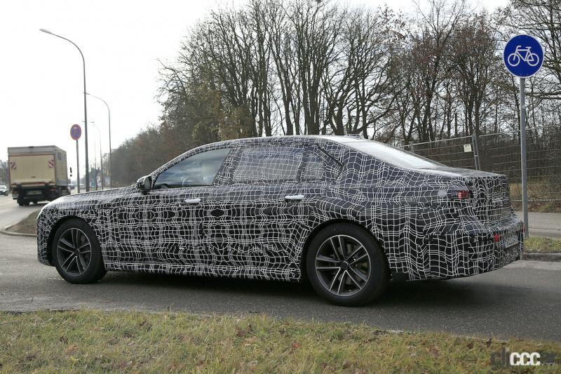 「BMW 7シリーズ次期型、EVのトップモデルには600馬力「i7M60」」の15枚目の画像
