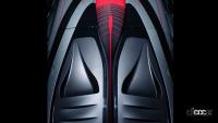 最高出力は1200馬力!?　F1エンジンを搭載するメルセデス初のハイパーカー「AMG ONE」が公式リーク - mercedes-amg-one-roof-up-close