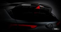 ヒュンダイ最強SUV「コナN」、NISMO風レッドラインあしらいデビュー間近か？ - 2022-Hyundai-Kona-N-2