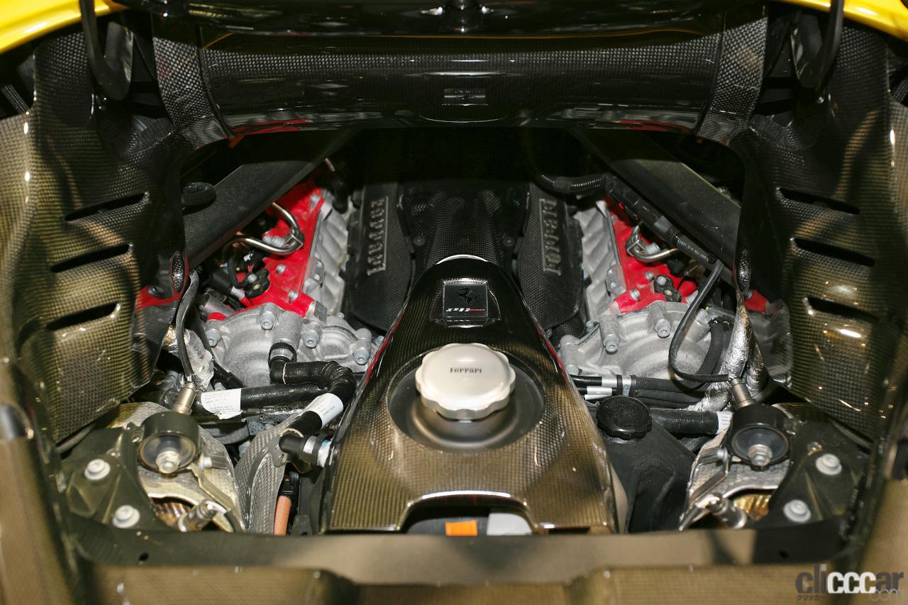 「1000馬力のフェラーリ・SF90スパイダー上陸！780馬力エンジン＋ハイブリッドシステムを搭載し、税込価格は5856万円から」の10枚目の画像