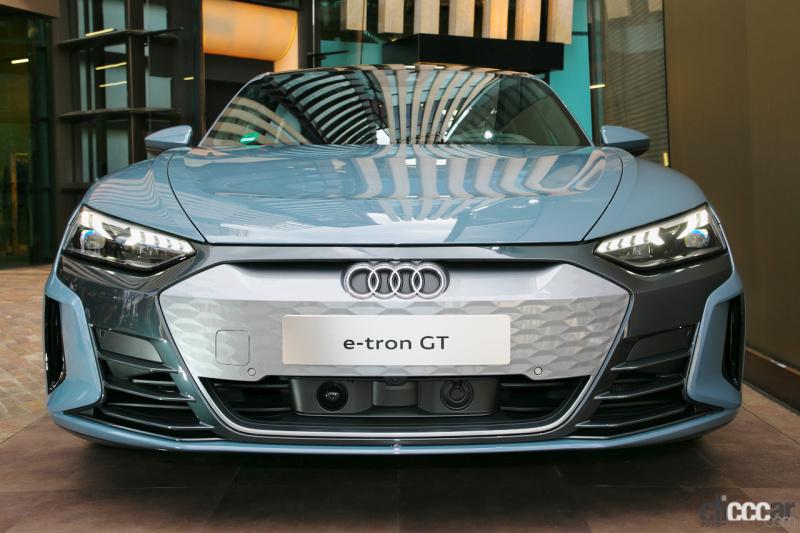 「ブランドの新しいアイコンとなるEVのアウディe-tron GTは今秋に導入予定。車両本体価格1399万円から【アウディ e-tron GT発表・新車】」の3枚目の画像
