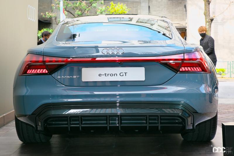 「ブランドの新しいアイコンとなるEVのアウディe-tron GTは今秋に導入予定。車両本体価格1399万円から【アウディ e-tron GT発表・新車】」の6枚目の画像
