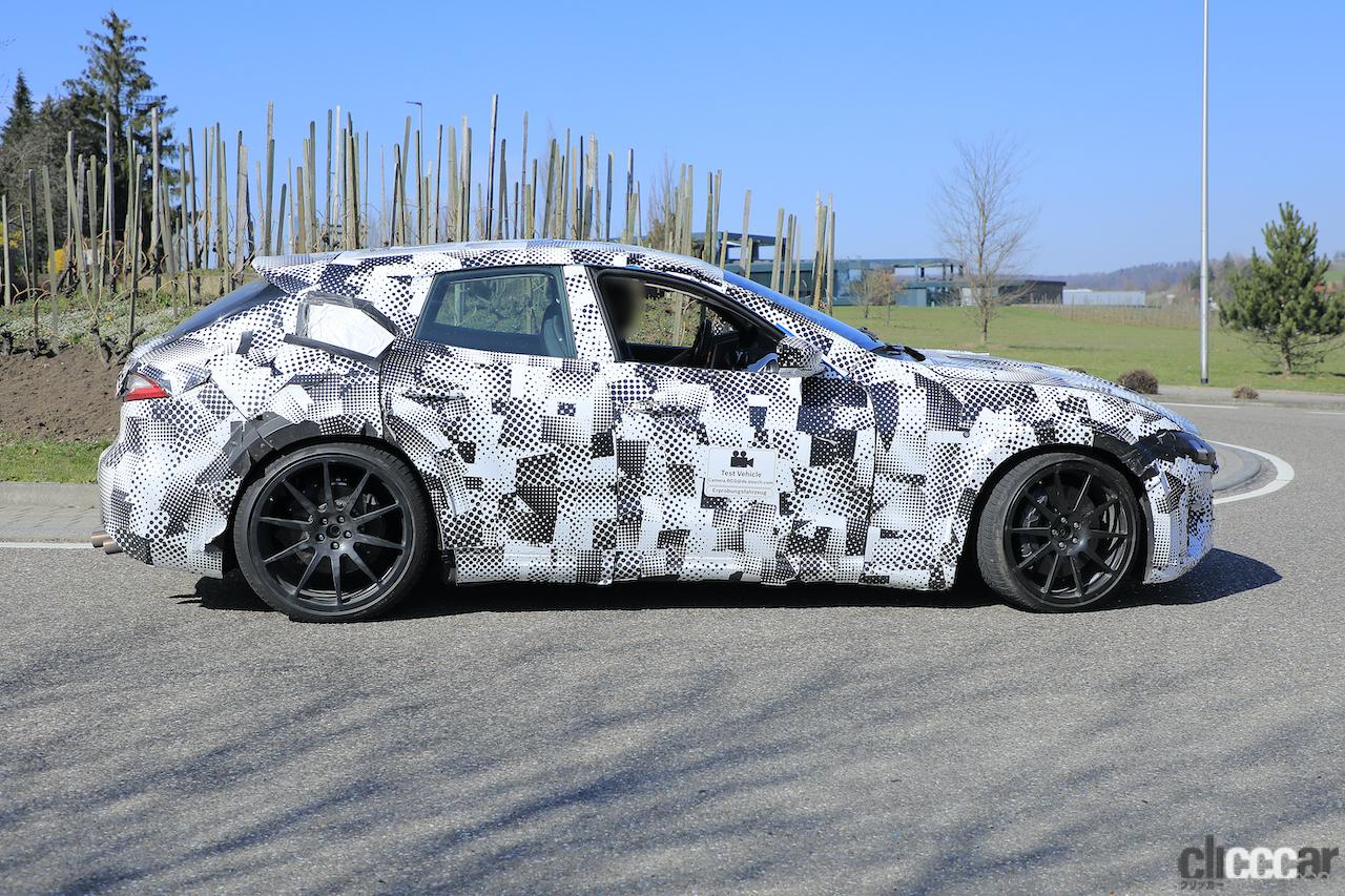 市場最速suvはオレ フェラーリ プロサングエ これが市販型ヘッドライトか Clicccar Com