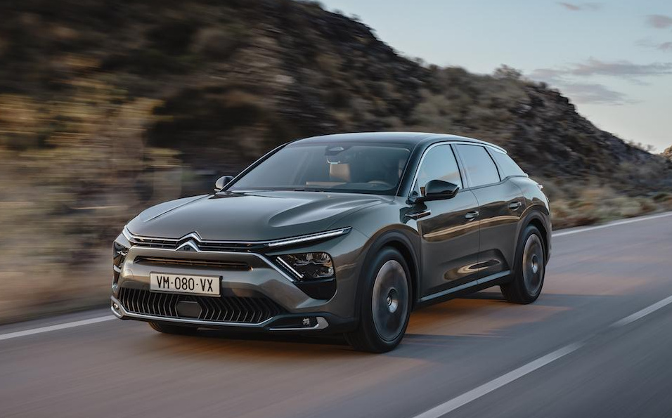 新型 シトロエン C5 X はサルーンとステーションワゴンを融合させた最上級モデル Clicccar Com 新型 シトロエン C5 X はサルーンとステーションワゴンを融合させた最上級モデル Clicccar Com