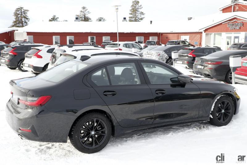 「BMW 3シリーズが大幅改良へ！　車内には巨大湾曲ディスプレイ搭載か!?」の6枚目の画像