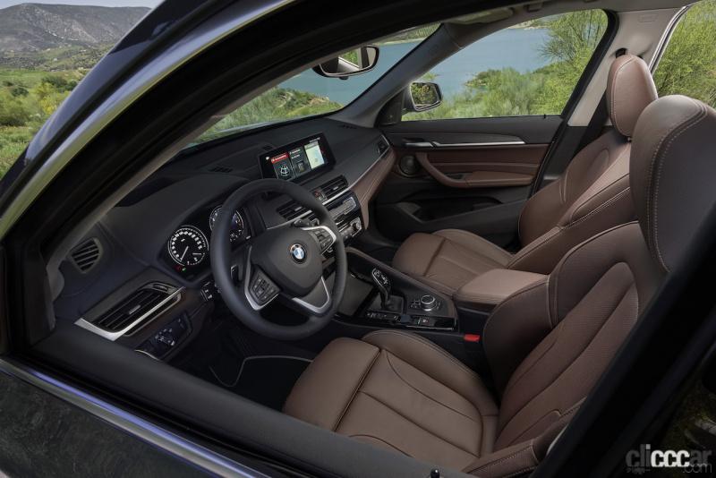 「BMW X1の主力パワートレーンを積む「xDrive18d」系がドライビング・アシスト・プラスなど標準装備を充実化」の3枚目の画像