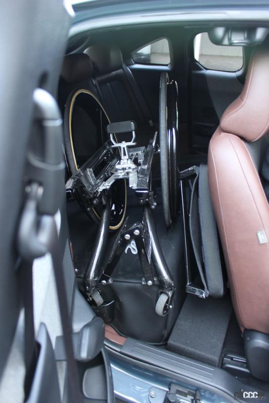 「ハンディキャップがある方と健常者がシェアして運転できるマツダMX-30の「Self-empowerment Driving Vehicle」」の3枚目の画像