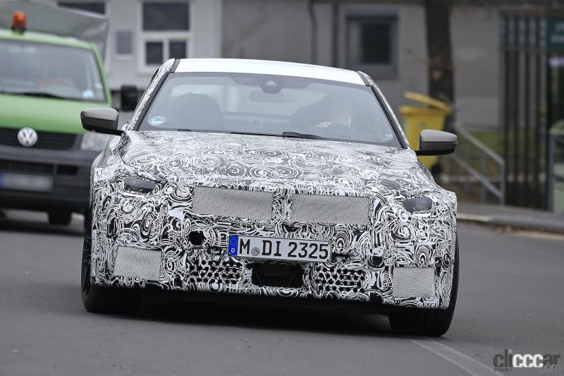 「いよいよニュルで最終仕上げへ！　BMWの高性能2ドア・新型「M2」をキャッチ」の1枚目の画像