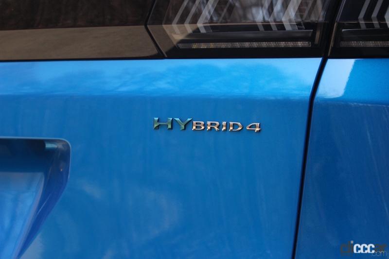 「プジョー初のプラグインハイブリッド4WD「3008 GT HYBRID4」は、電動化と4WD化の利点を享受できる頼れるSUV」の10枚目の画像
