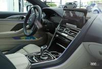 「BMW 8シリーズ カブリオレ改良型を初キャッチ。新インフォテイメントディスプレイを採用か？」の1枚目の画像ギャラリーへのリンク