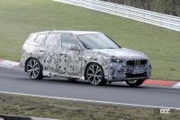 BMW X1次期型がニュルに出現。フルエレクトリックなど電動化を加速！ - Spy shot of secretly tested future car