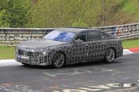 V12はもういらない!?　BMW 7シリーズ次世代型、頂点には電動化された「i750M60」 - Spy shot of secretly tested future car