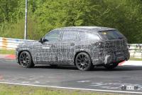 BMW史上最強SUV誕生へ。750馬力オーバー「X8 M」市販型、ニュルを疾走！ - Spy shot of secretly tested future car