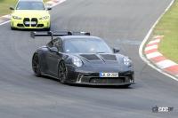 ポルシェ911 GT3 RS、おまえもか!?　次期型プロトタイプに謎の充電口を発見？ - Spy shot of secretly tested future car