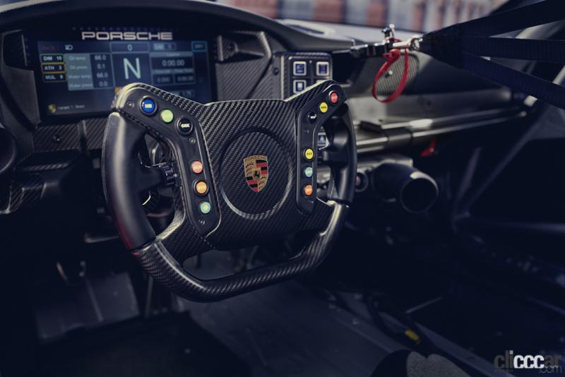 「510PS／470Nmの4.0L水平対向6気筒エンジンを積んだ「911 GT3 Cup」の価格は3465万円」の3枚目の画像