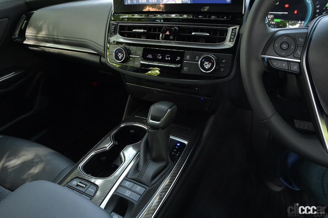 「「アンチドイツセダン比較試乗」その4・トヨタ クラウン RS Advance 2.5ハイブリッド【プレミアムカー厳正テスト】」の11枚目の画像