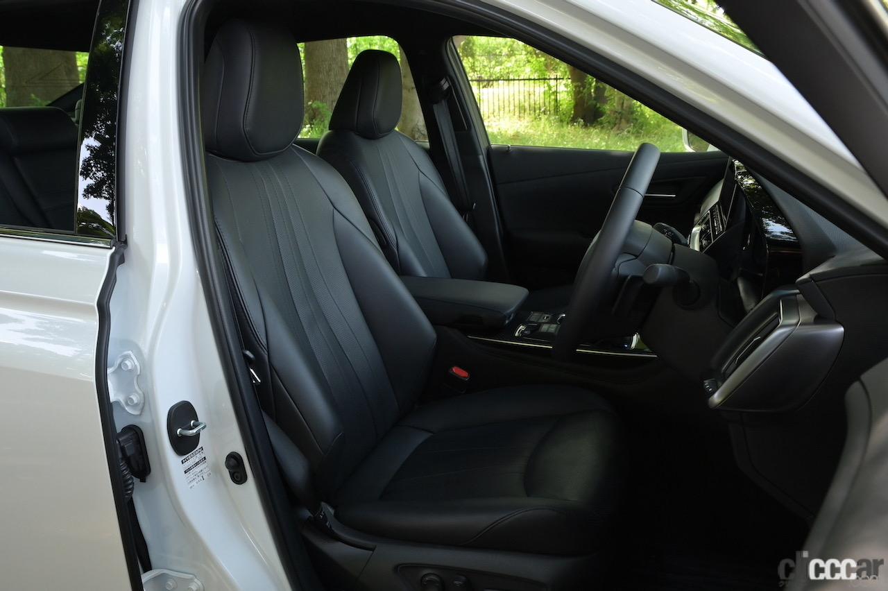 「「アンチドイツセダン比較試乗」その4・トヨタ クラウン RS Advance 2.5ハイブリッド【プレミアムカー厳正テスト】」の14枚目の画像