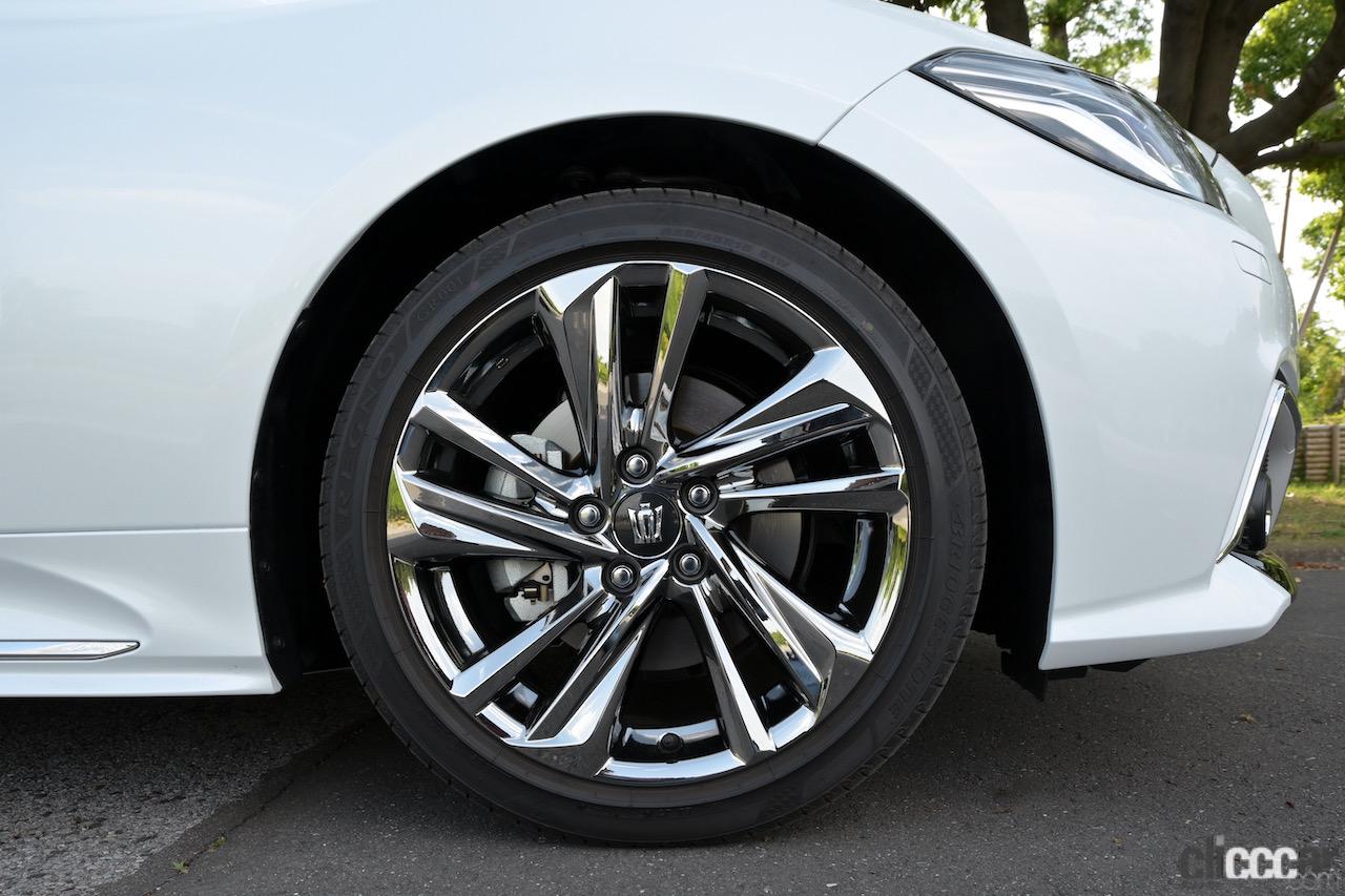 「「アンチドイツセダン比較試乗」その4・トヨタ クラウン RS Advance 2.5ハイブリッド【プレミアムカー厳正テスト】」の7枚目の画像