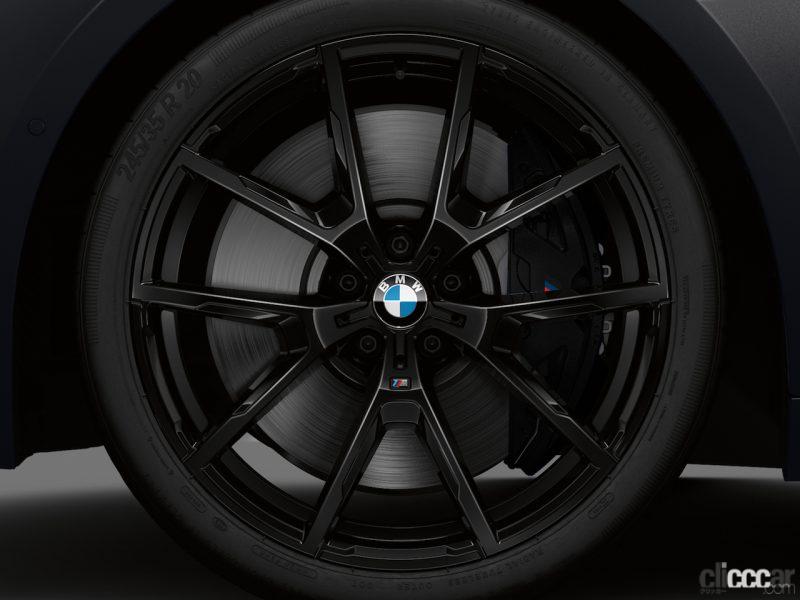 「全身黒ずくめ!!　限定車の「BMW 8 Series Frozen Black Edition」が20台限定で登場」の5枚目の画像