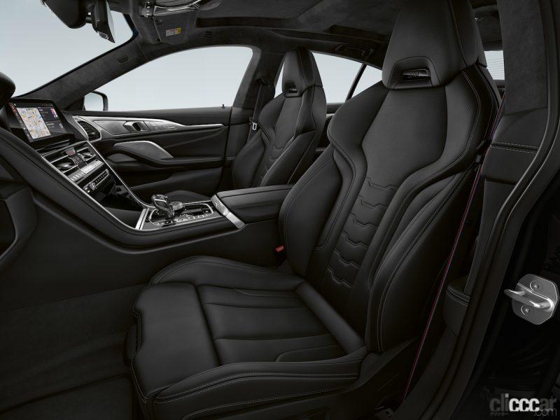 「全身黒ずくめ!!　限定車の「BMW 8 Series Frozen Black Edition」が20台限定で登場」の4枚目の画像