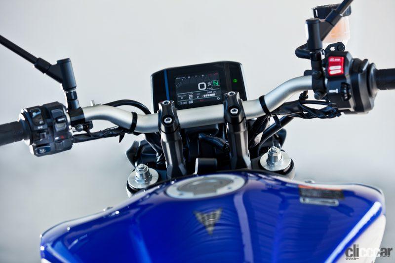 「完全制御のハイテクマシン！ ヤマハMT-09/SP ABSはボタン1つで性格をガラリと変える万能型スポーツネイキッド」の10枚目の画像