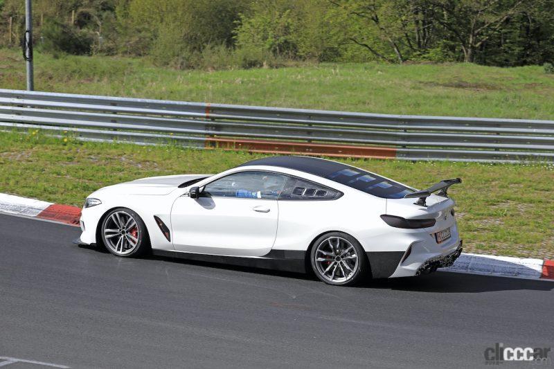 「700馬力超え？BMW M8最強モデル「CSL」開発車両がニュル高速テスト開始！」の8枚目の画像