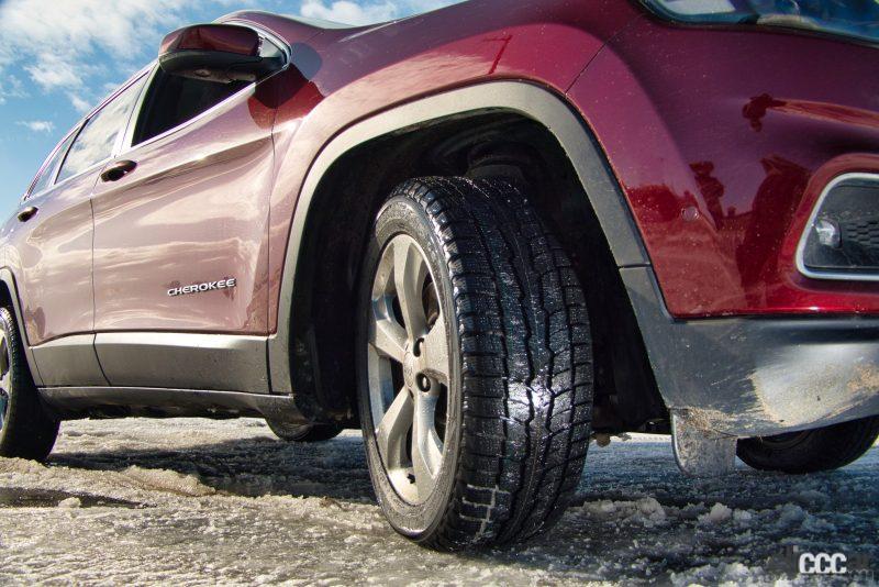 「トーヨータイヤの最新SUV/CCV専用スタッドレス「オブザーブGSi-6」は、スノーもドライもウェットも、冬のさまざまな路面で高性能だった【TOYO TIRES OBSERVE GSi-6】」の3枚目の画像
