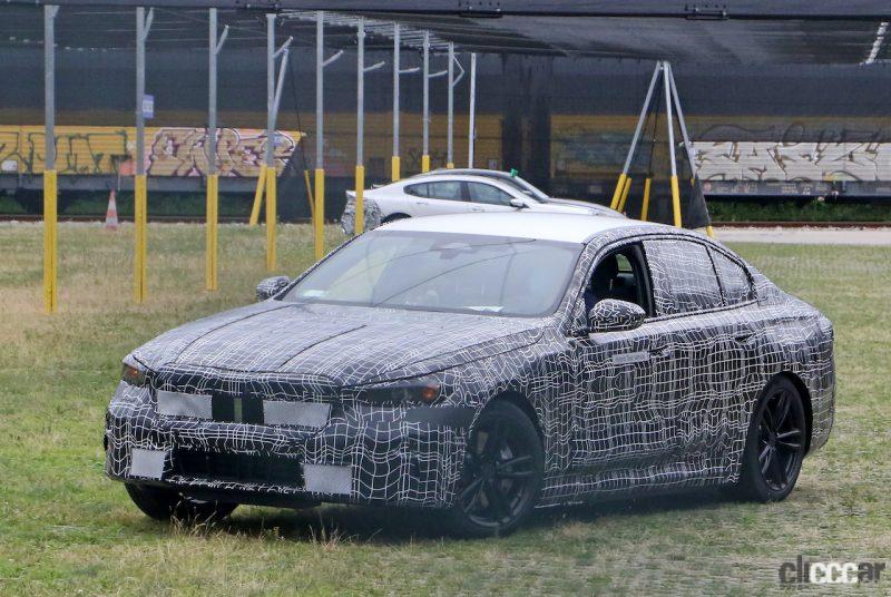 「BMW 5シリーズ次期型、初のEVモデルをスクープ成功！」の22枚目の画像