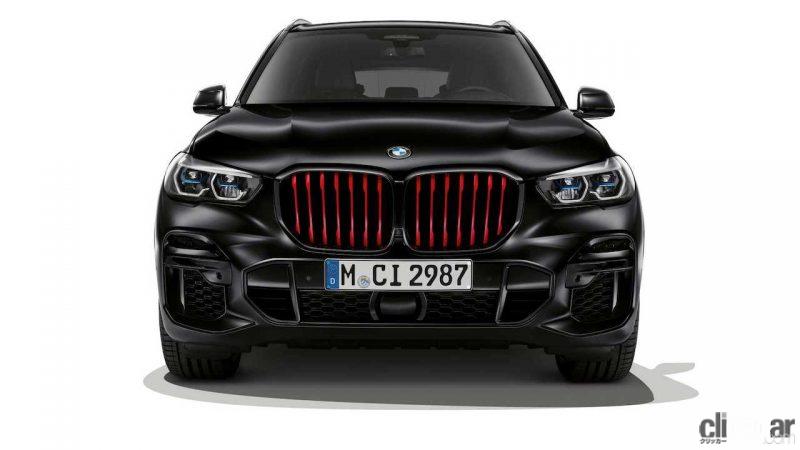 「赤いグリルにガラス製ギアシフター装備。「BMW X5 ブラック バーミリオン」初公開！」の2枚目の画像