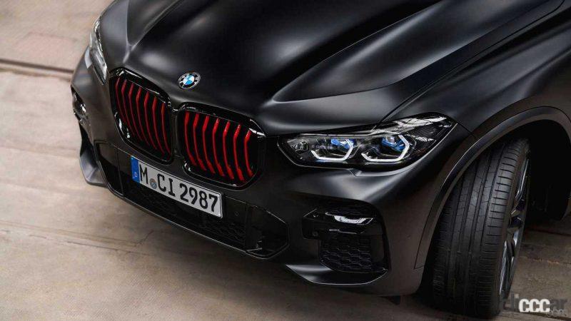 「赤いグリルにガラス製ギアシフター装備。「BMW X5 ブラック バーミリオン」初公開！」の8枚目の画像