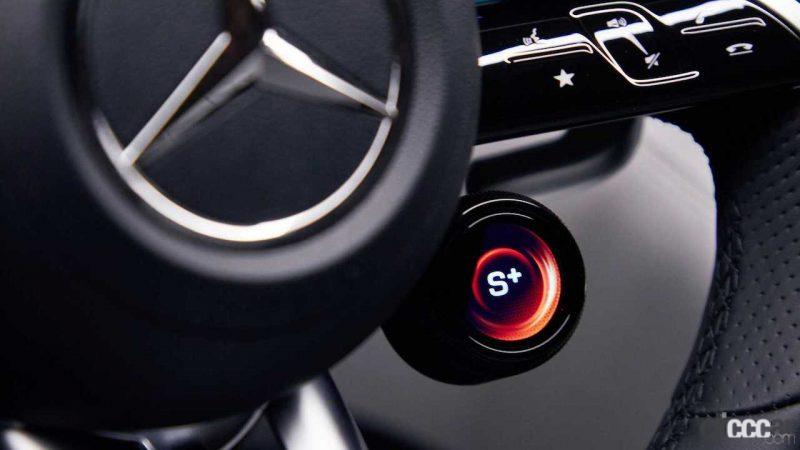 「メルセデスAMG SL、新型モデルの内部を先行公開！2+2レイアウトに」の7枚目の画像