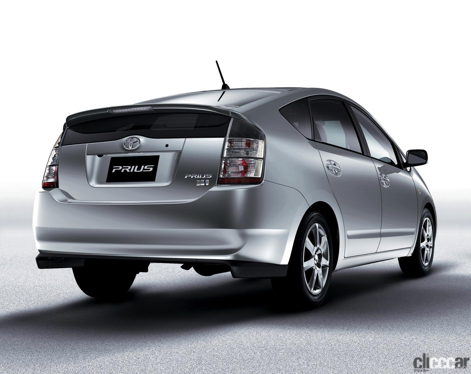 2003 Toyoya Prius 2nd Resize06 画像 山田邦子さんが愛車を公開 ハイブリッド車の代名詞となったトヨタの2代目 プリウス ってどんなクルマ Clicccar Com