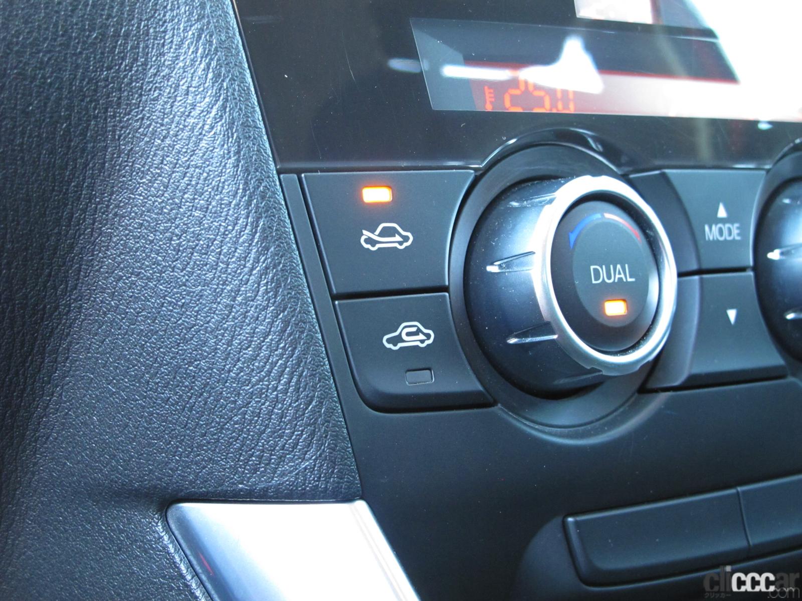 約5分で快適 炎天下に駐車後 すぐに車内を冷やす エアコン の正しい使い方 Clicccar Com