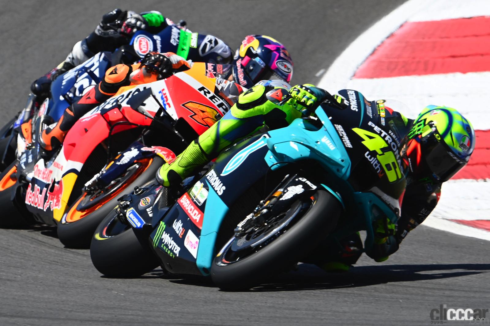 ヤマハの バレンティーノ ロッシ 選手 9度の世界王者に輝いた伝説のライダーが引退を表明 Clicccar Com