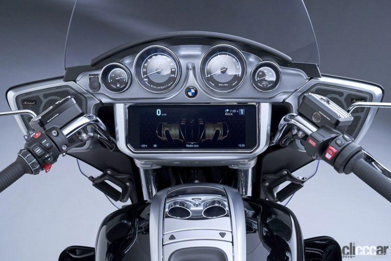 「BMWの大陸横断バイク！ 1.8L水平対向ツイン搭載の「R18トランスコンチネンタル/R18B」が登場」の4枚目の画像