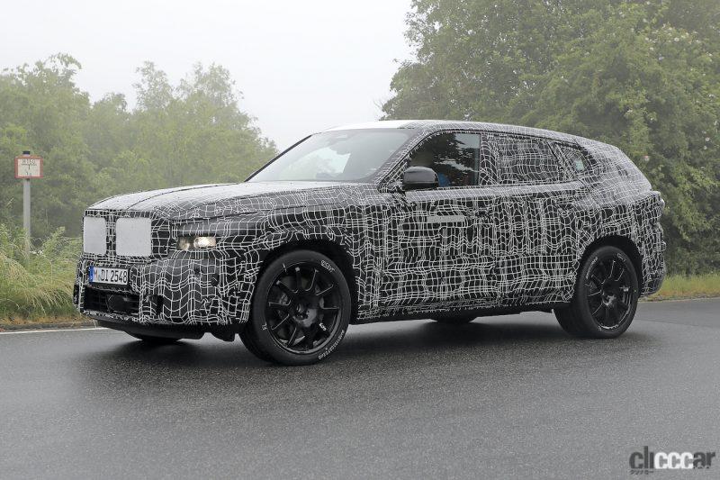 「BMW最上級の豪華版SUV「X8」プロトタイプがニュルブルクリンクでテスト中！」の11枚目の画像