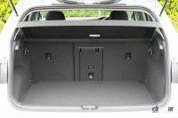 8代目新型ゴルフに飯田裕子さんが試乗