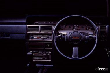 1985年発売の7代目スカイライン(4ドアハードトップ Interior)