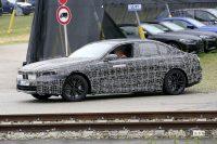 BMW・5シリーズファミリー次期型、PHEVは760馬力、EVは800馬力か？ - Spy shot of secretly tested future car