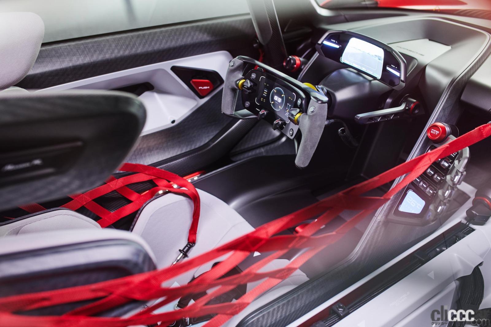 「ポルシェがカスタマーモータースポーツ向けの最新コンセプトカー「ポルシェミッションR」を発表」の6枚目の画像