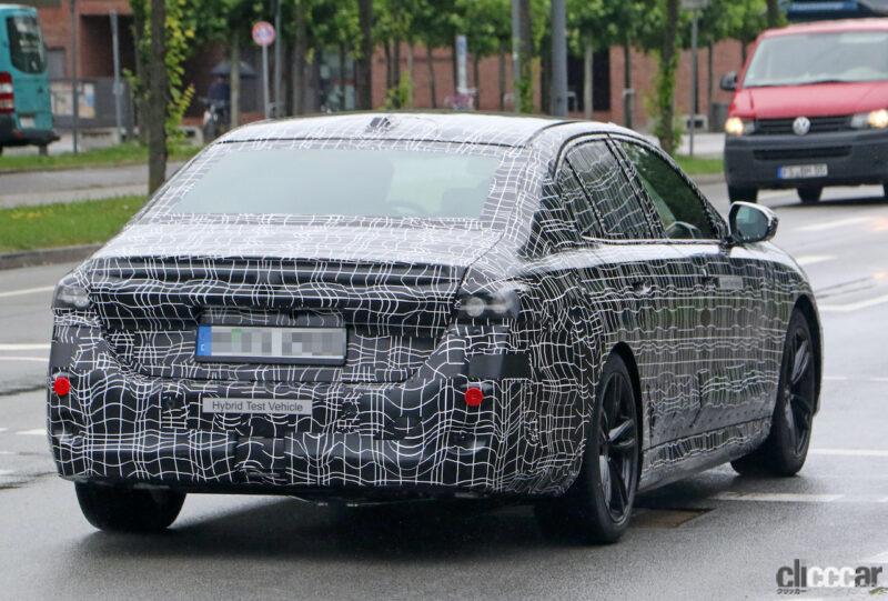 「「iX」風コックピット見える!? BMW 5シリーズ次期型、最新プロトタイプをキャッチ」の18枚目の画像