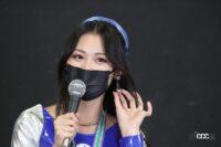 コスチュームの解説は細部にまで